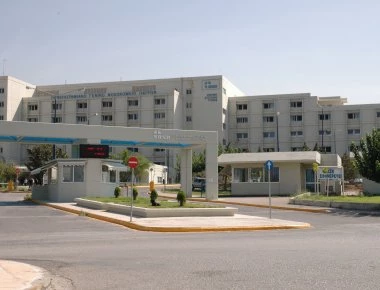Άφωνοι οι γιατροί στην Πάτρα: Ασθενής «γέννησε» 120 αυγά (φωτο)